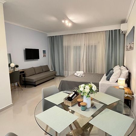Irene Beach Front Luxury Suite Peraia  Luaran gambar