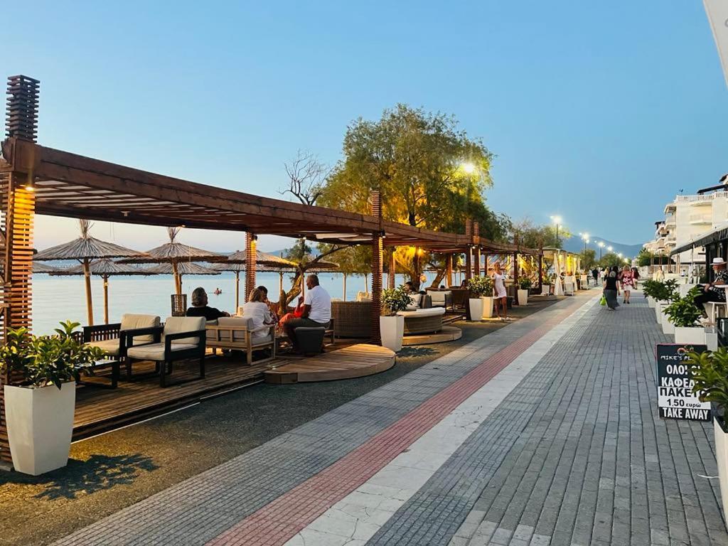 Irene Beach Front Luxury Suite Peraia  Luaran gambar