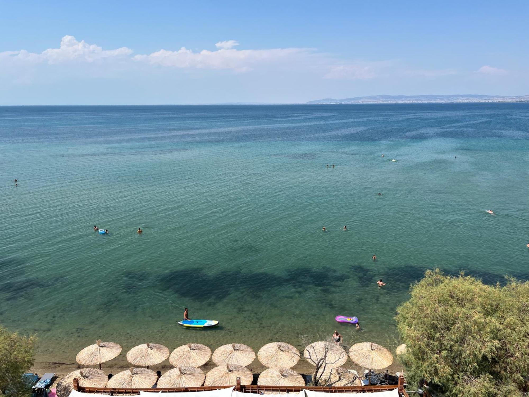 Irene Beach Front Luxury Suite Peraia  Luaran gambar