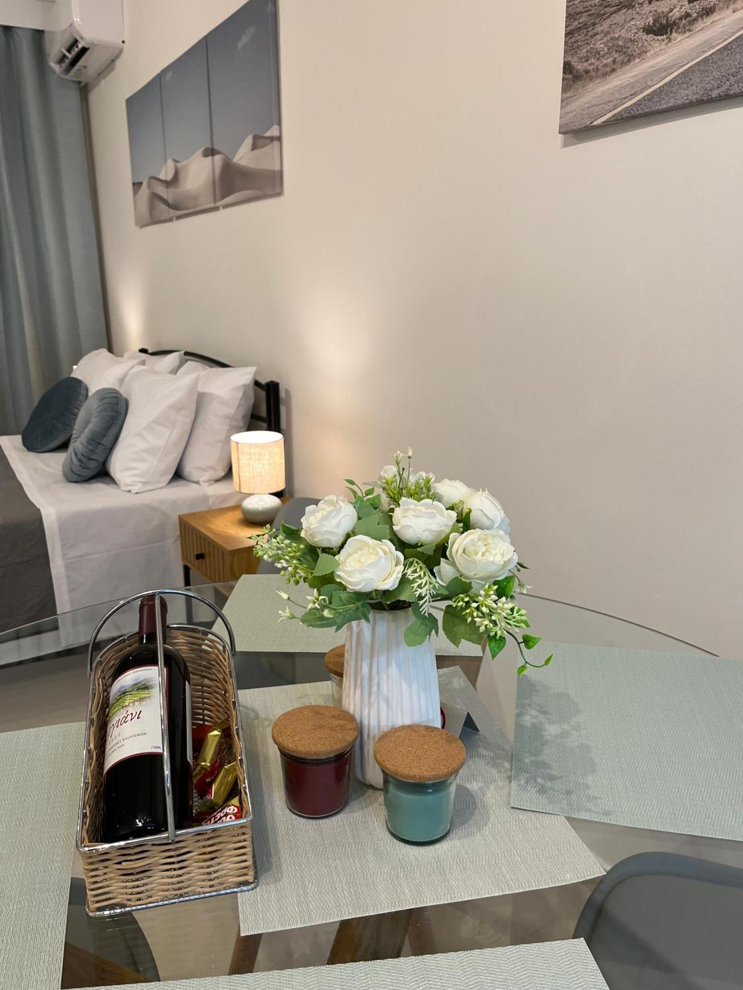 Irene Beach Front Luxury Suite Peraia  Luaran gambar