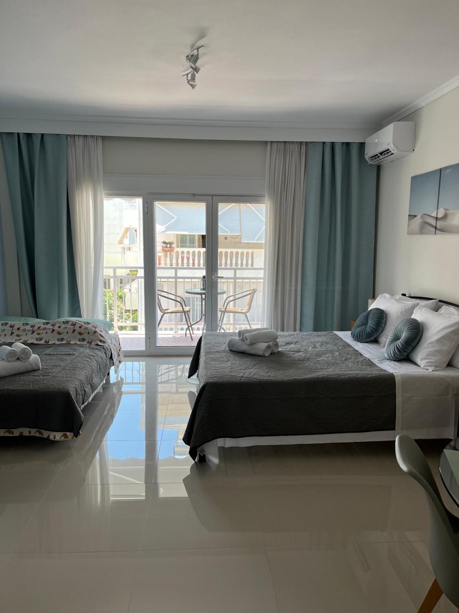 Irene Beach Front Luxury Suite Peraia  Luaran gambar