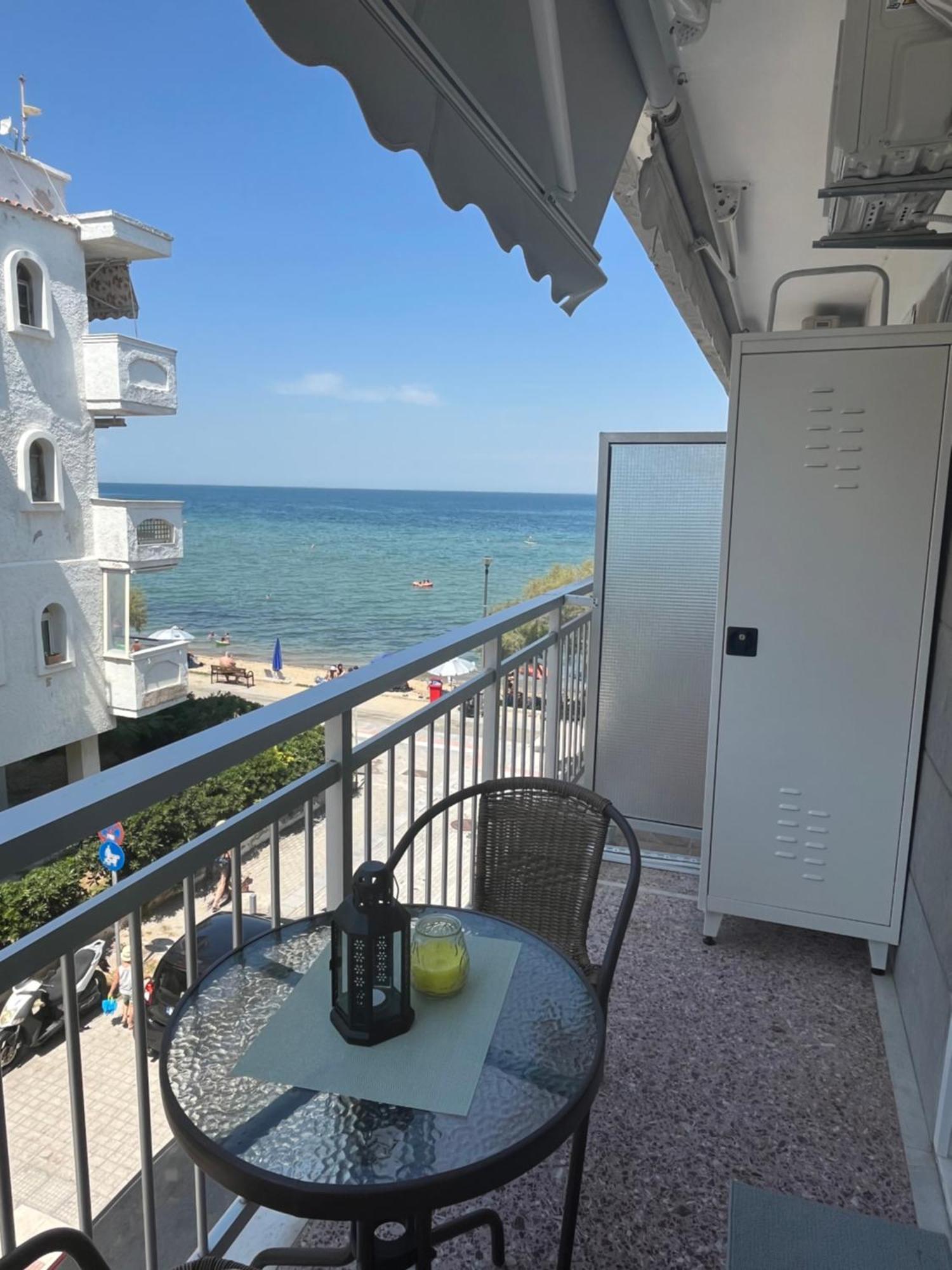 Irene Beach Front Luxury Suite Peraia  Luaran gambar